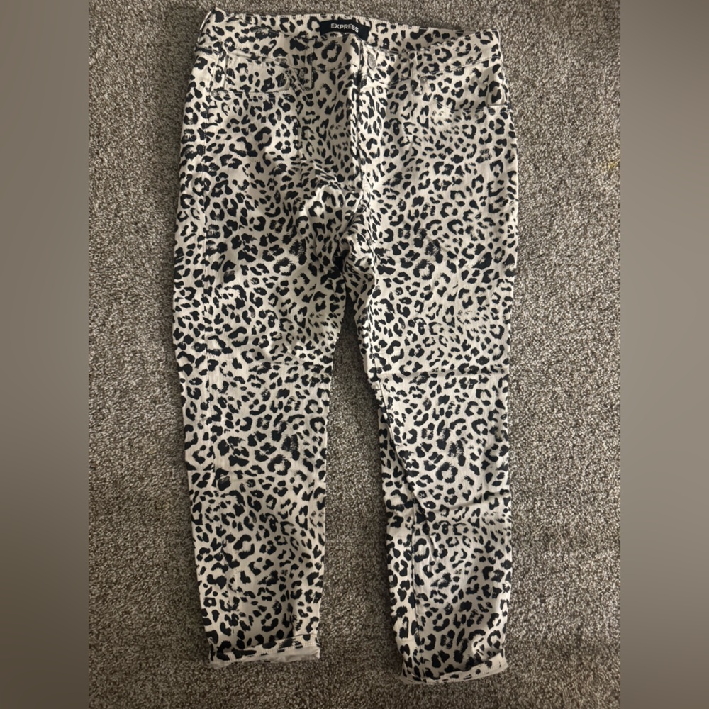 Express Black and Cream High Rise Jeans